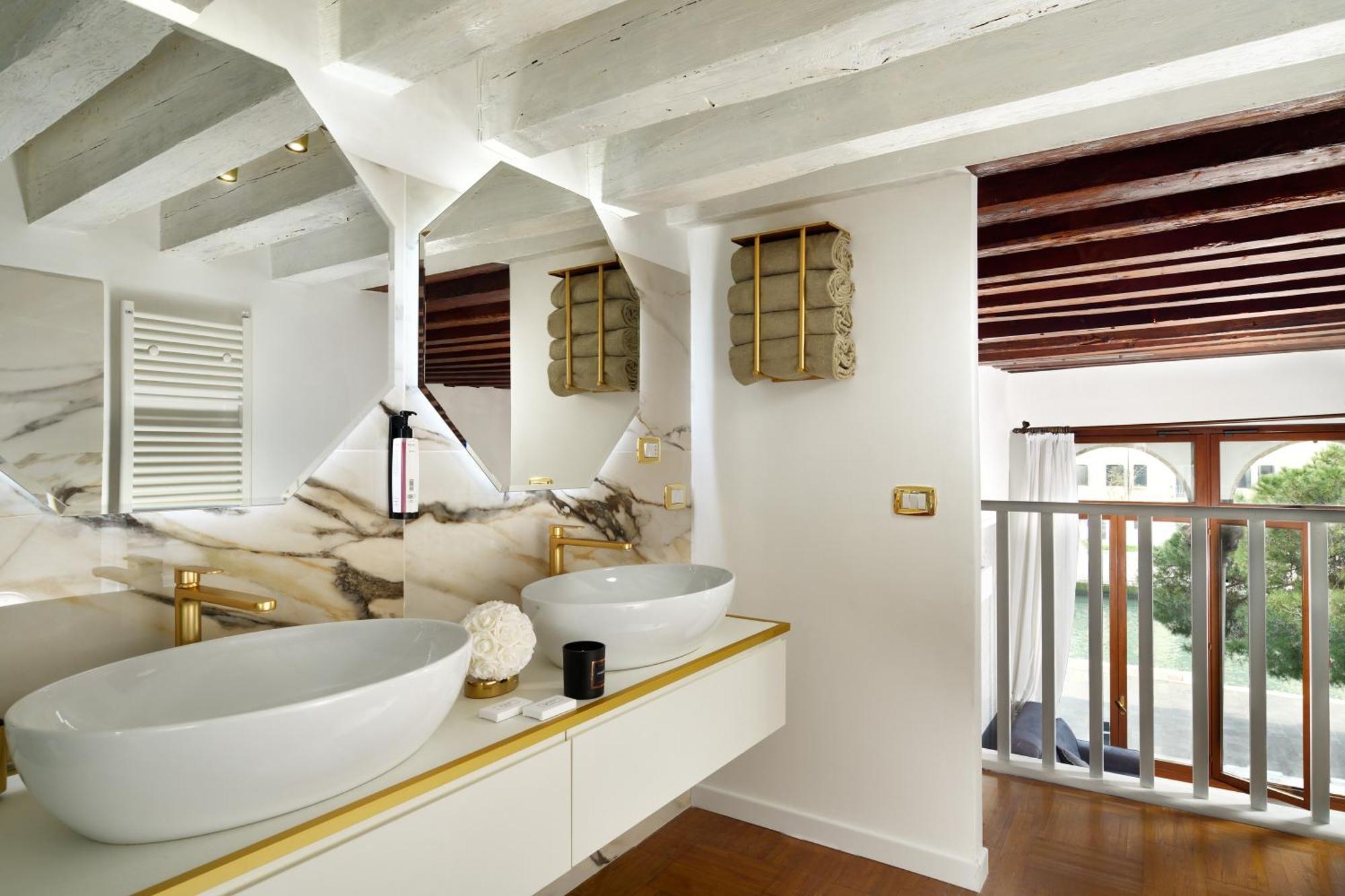 Swan Dolcevita Prestige Stay - Canal View & Exclusive Experience Venecia Exterior foto